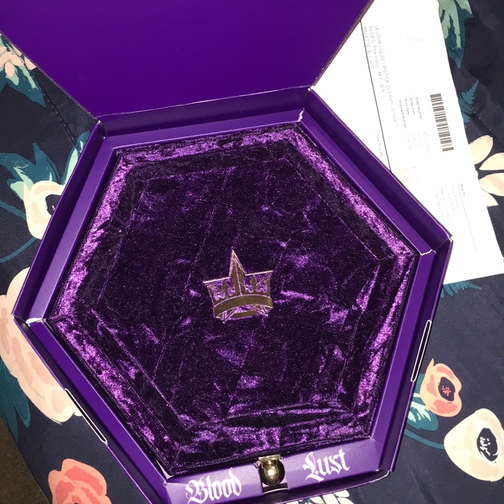 ⭐️💜JEFFREE STAR⭐️BLOOD LUST PALETTE💯 LEGIT